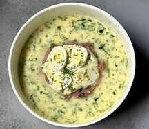 Окрошка с говяжьим языком на квасе 