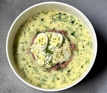 Окрошка с индейкой на квасе 