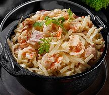 Карбонара креветками и беконом