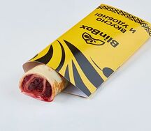Блин с клубничным вареньем