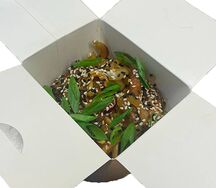 Вок с курицей в терияки 
