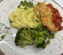 Куриные котлетки с картофельным пюре