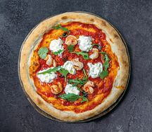 Пирог с сыром страчателла и креветками