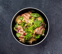 Салат из индейки на углях