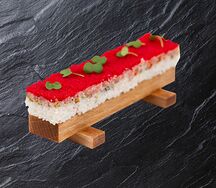 Оши с тунцом и грушевой сальсой