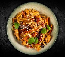 Wok с курицей в соусе терияки