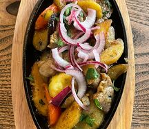 Сковородка со свининой