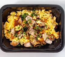 Скрембл с курицей и грибами