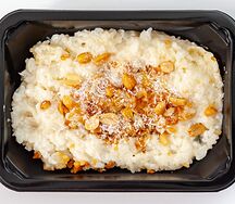 Каша рисовая с грушей, орехом и кокосом