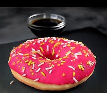Донат Клубничный