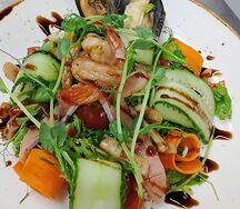 Салат с морепродуктами