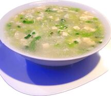 Суп с сыром тофу, яйцом и овощами №104