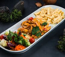 Цыпленок в соусе карри