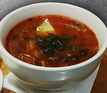 Ядреная солянка с мясными копченостями