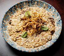 Перловая каша с боровиками, телячьими щечками