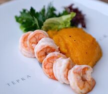 Креветки с печёной тыквой 