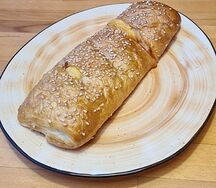 Сыр с сосиской в тесте