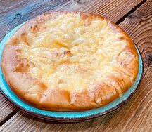 Хачапури с сыром сулугуни