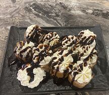 Сладкий ролл с бананом