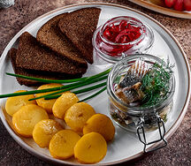 Сельдь с картофелем и красным луком