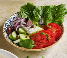 Греческий салат с оливковым маслом