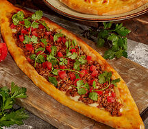 Пиде (Сулугуни Баранина и Помидоры)