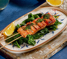 Лосось с лимонным шпинатом