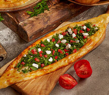 Пиде (Сулугуни Фета Зелень и Помидоры)