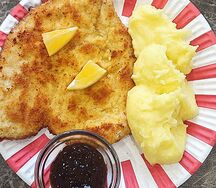 Венский шницель из свинины с картофелем