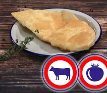 Чебурек с говядиной и помидорами