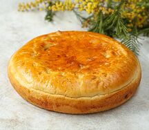Дрожжевой пирог с яйцами и зеленью