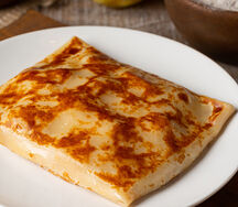 Блин с сыром и ананасом