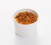 Карамельный медовик со смородиной