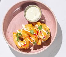 Креветки темпура с соусом васаби