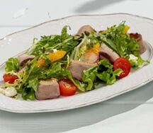 Салат с копченой уткой и апельсином