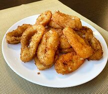Кольца кальмара, жаренные в сухарях