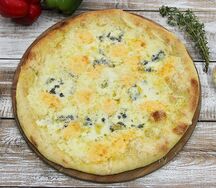 Пицца Четыре Сыра средняя
