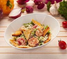 Цезарь с тигровой креветкой