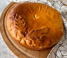 Пирог с рисом и красной рыбой