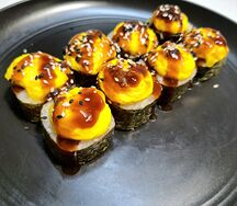 Запеченный ролл с курицей