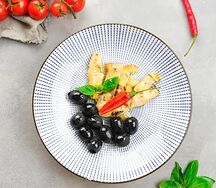 Оливки и артишоки маринованные