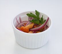 Опята с луком