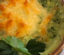 Жюльен со шпинатом и грибами