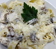 С курицей и грибами