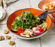С овощами и копчёным грузинским сыром