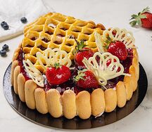 Торт Клубнично-йогуртовый