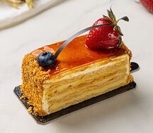 Пирожное Наполеон с карамелью