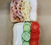 Сэндвич с курицей и сыром