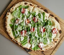 Пицца Цезарь с курицей