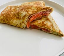 Блин Цезарь с красной рыбой